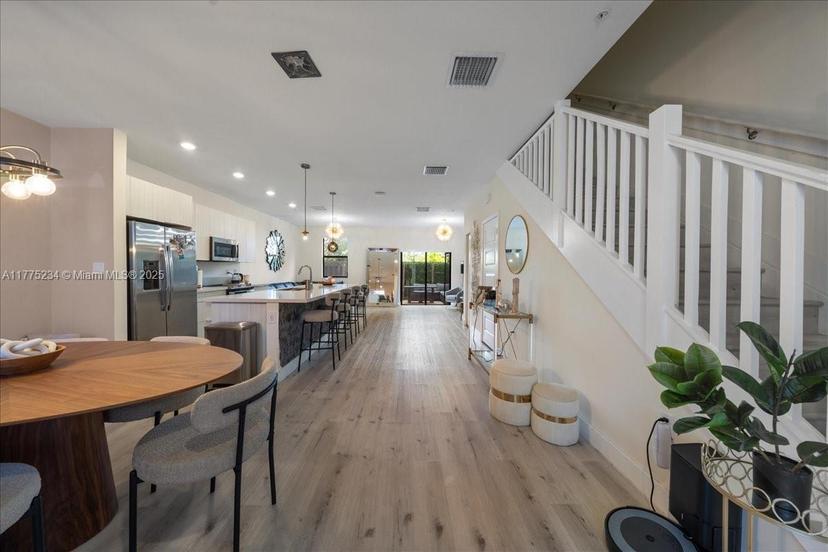 Picture of 10413 NW 82Nd St # 9, Doral FL 33178