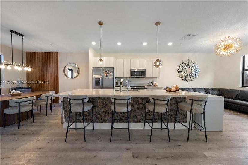 Picture of 10413 NW 82Nd St # 9, Doral FL 33178