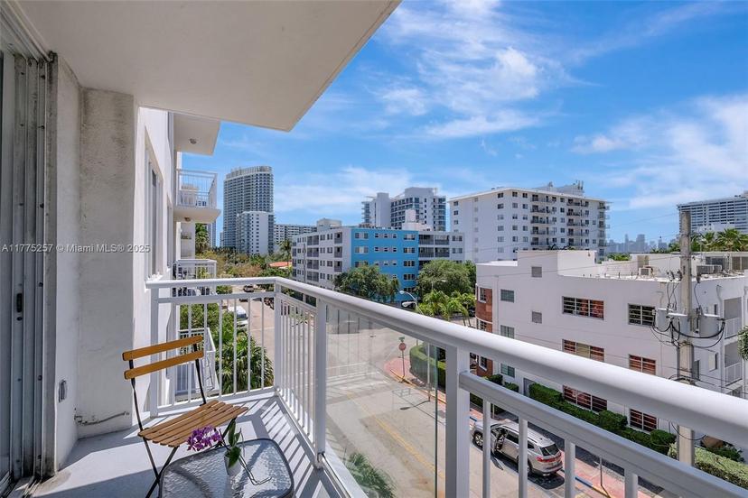 Picture of 1345 Lincoln Rd # 501, Miami Beach FL 33139