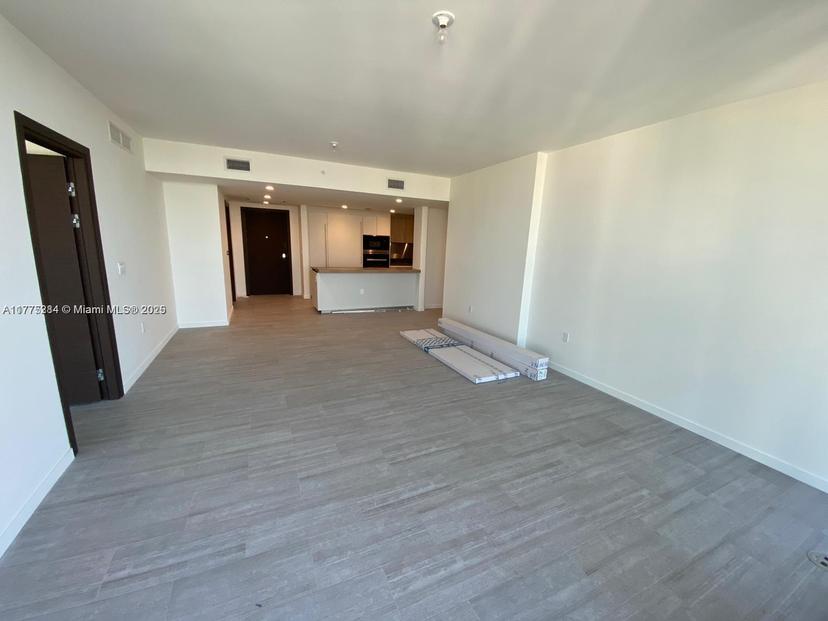 Picture of 1000 Brickell Plz # 4706, Miami FL 33131