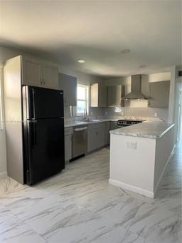 Picture of 233 Saxony E # 233, Delray Beach, FL 33446