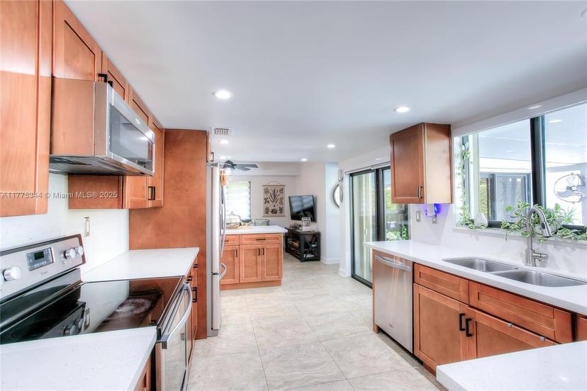 Picture of 11471 SW 102Nd St, Miami FL 33176