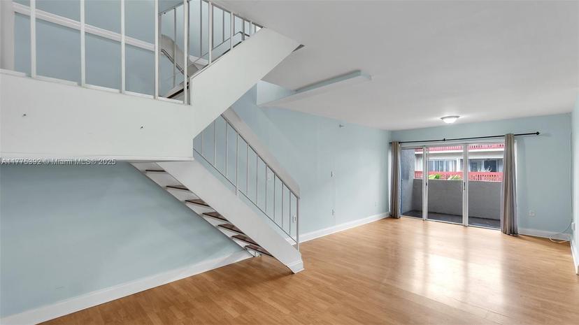Picture of 10661 SW 108Th Ave # 3H, Miami FL 33176