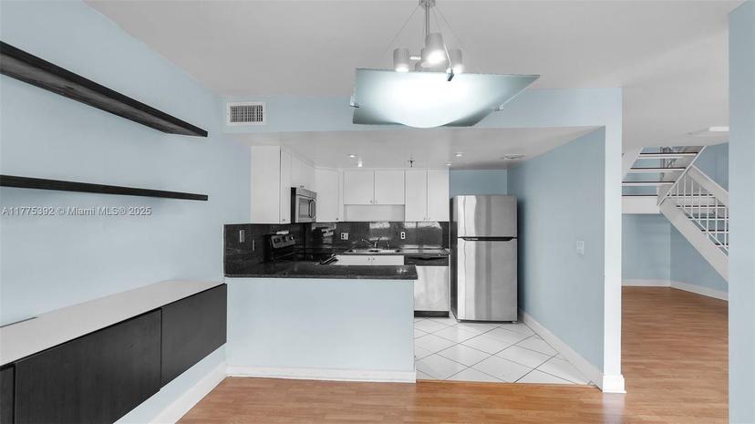 Picture of 10661 SW 108Th Ave # 3H, Miami FL 33176