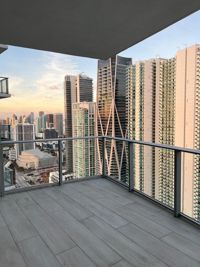 Picture of 851 NE 1St Ave # 4107, Miami FL 33132