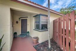 Picture of 270 SW 113Th Ter, Pembroke Pines, FL 33025