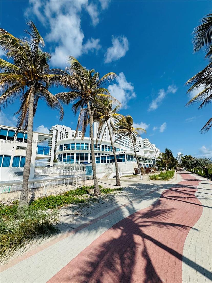 Picture of 5445 Collins Ave # 1520, Miami Beach FL 33140