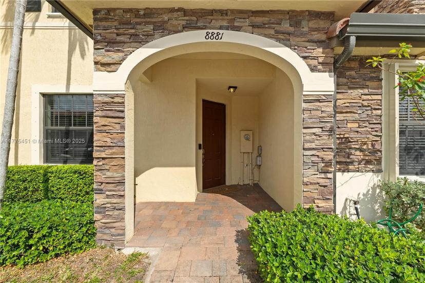 Picture of 8881 W 35Th Ln # 8881, Hialeah FL 33018