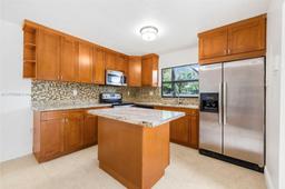Picture of 14285 SW 94Th Cir Ln # 25, Miami, FL 33186