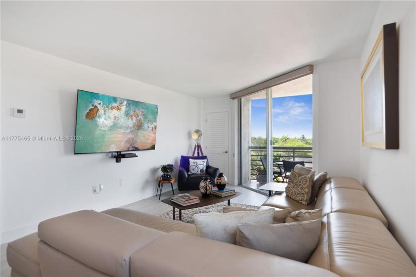 Picture of 2400 SW 3Rd Ave # 505, Miami FL 33129