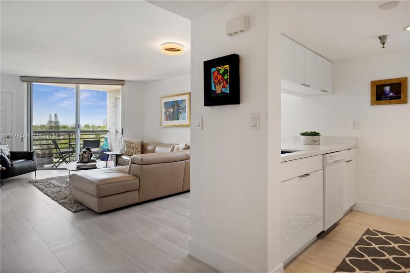 Picture of 2400 SW 3Rd Ave # 505, Miami FL 33129