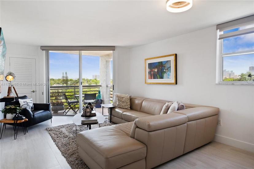 Picture of 2400 SW 3Rd Ave # 505, Miami FL 33129