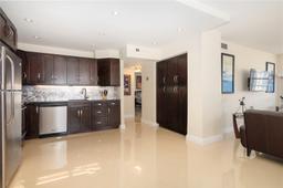 Picture of 1965 S Ocean Dr # 9F, Hallandale Beach, FL 33009