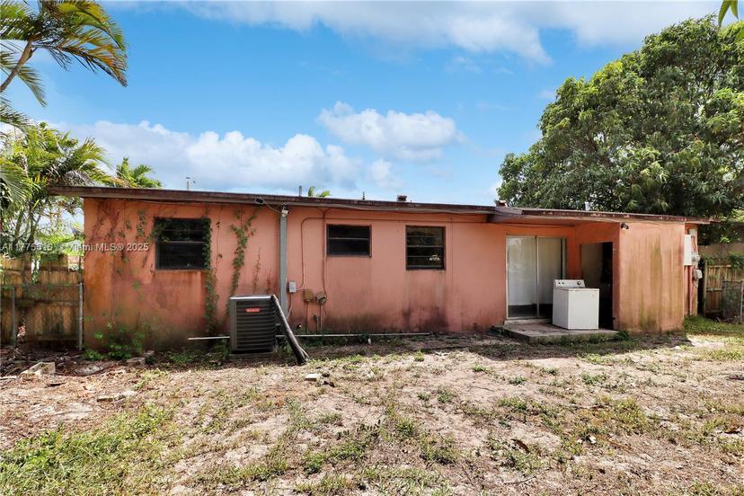Picture of 2241 NW 193Rd Ter, Miami Gardens FL 33056