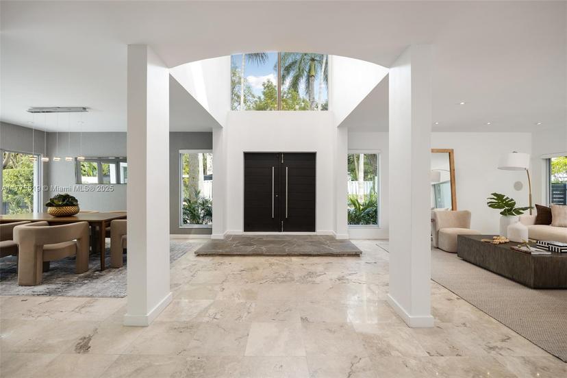 Picture of 2800 Crystal Ct, Coconut Grove FL 33133