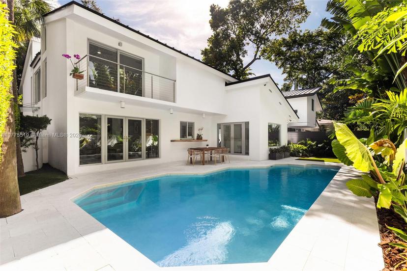 Picture of 2800 Crystal Ct, Coconut Grove FL 33133