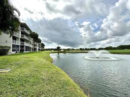 Picture of 2621 Village Blvd # 102, West Palm Beach, FL 33409