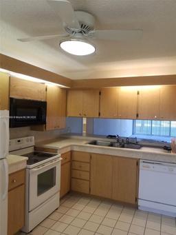 Picture of 2621 Village Blvd # 102, West Palm Beach, FL 33409