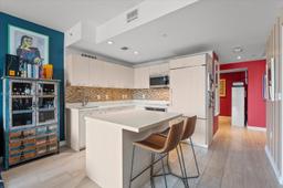 Picture of 45 SW 9Th St # 1510, Miami, FL 33130