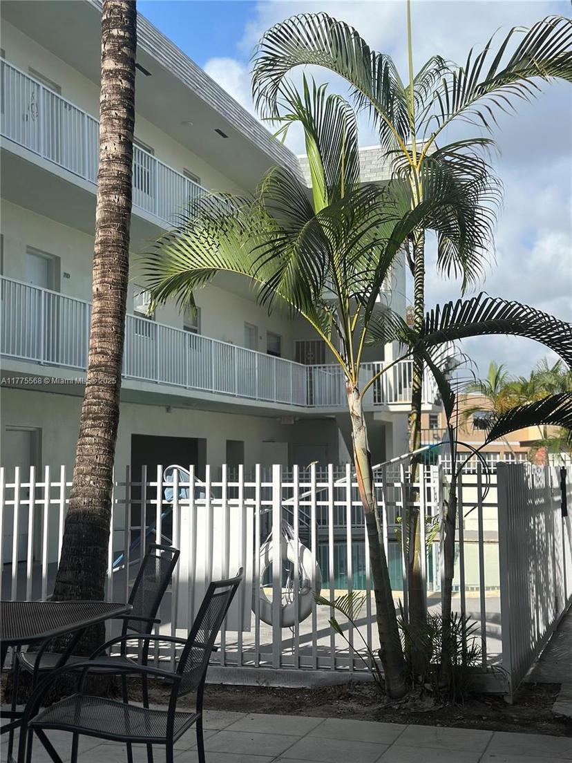 Picture of 12890 NE 8Th Ave # 101, North Miami FL 33161
