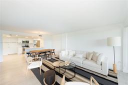 Picture of 155 Ocean Lane Dr # 404, Key Biscayne, FL 33149
