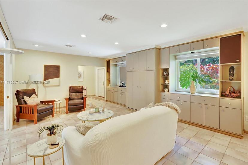 Picture of 15023 SW 74Th Pl, Palmetto Bay FL 33158