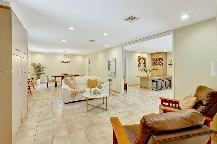 Picture of 15023 SW 74Th Pl, Palmetto Bay FL 33158