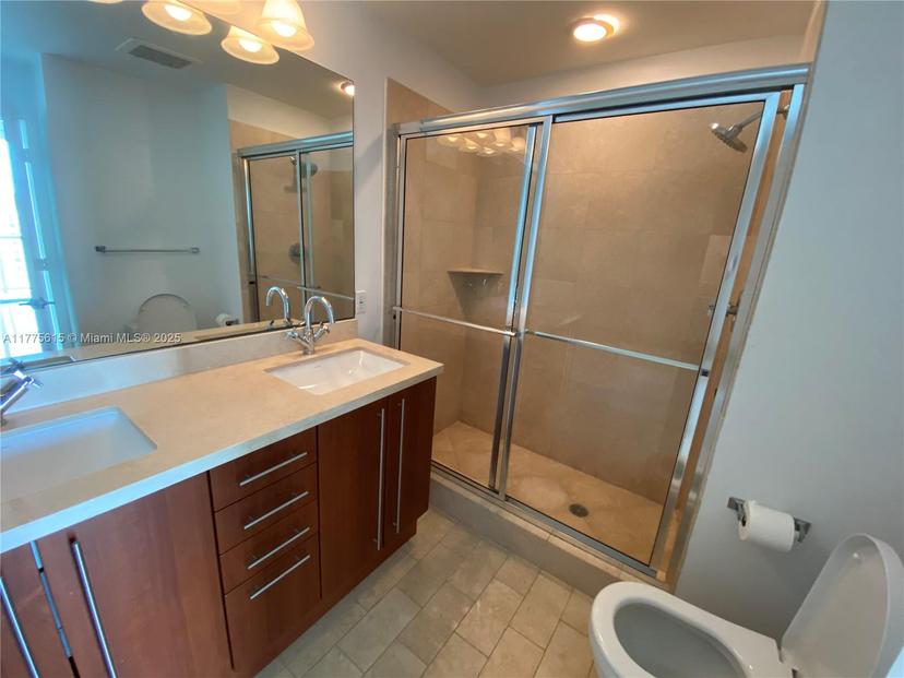 Picture of 79 SW 12 St, Miami FL 33130