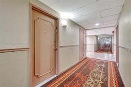 Picture of 4001 Hillcrest Dr # 509, Hollywood, FL 33021