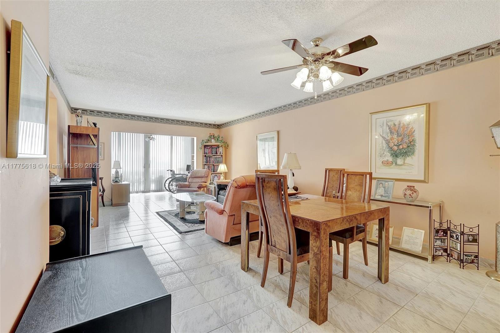 Picture of 4001 Hillcrest Dr # 509, Hollywood, FL 33021