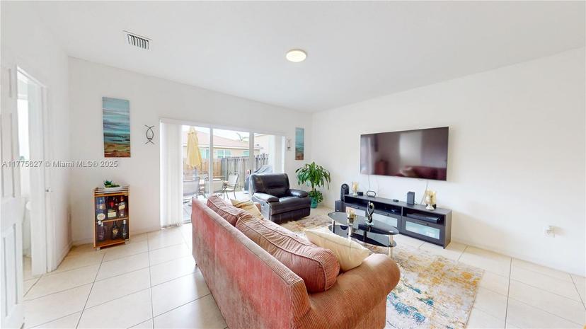 Picture of 20453 NW 15Th Ave # 2, Miami Gardens FL 33169