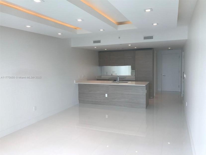 Picture of 1300 S Miami Ave # 4003, Miami FL 33130