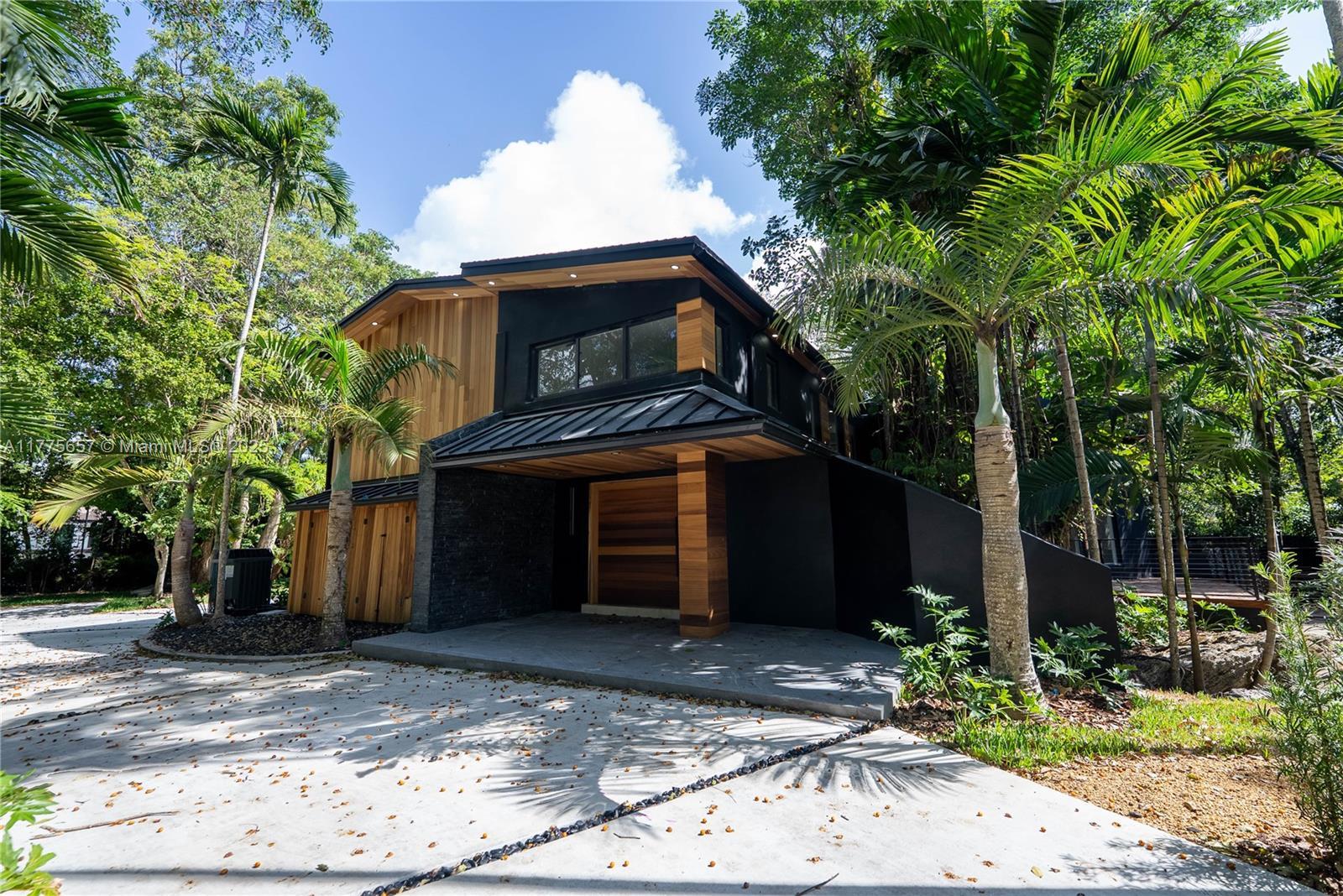 Picture of 6525 SW 133Rd Dr, Pinecrest, FL 33156