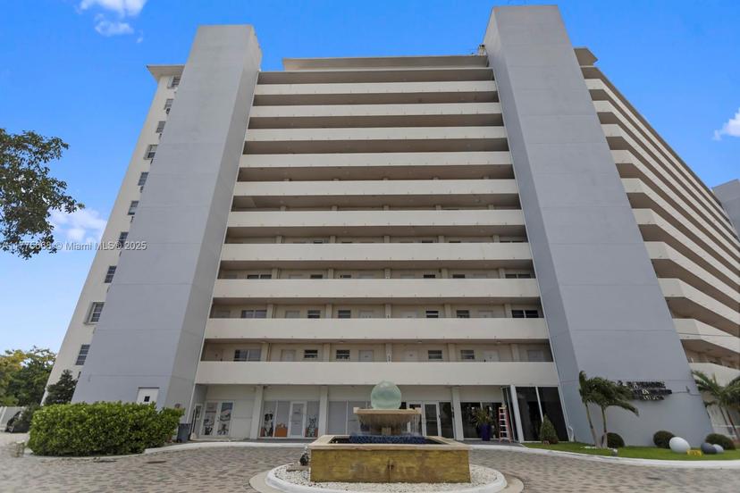 Picture of 7904 W West Dr # 108, North Bay Village FL 33141