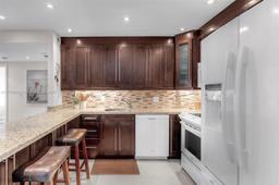 Picture of 1950 S Ocean Dr # 14H, Hallandale Beach, FL 33009