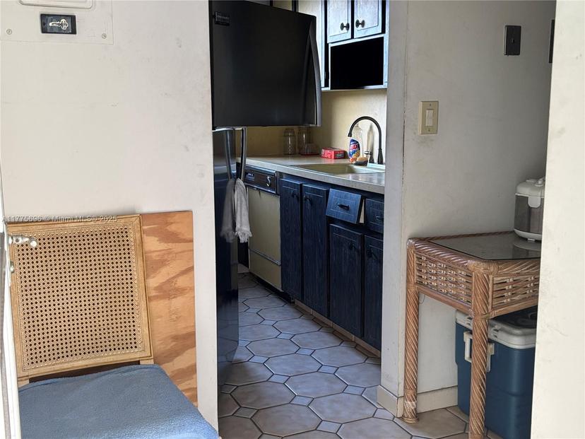 Picture of 1701 Washington St # 404, Hollywood FL 33020