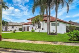 Picture of 500 E Cypress Pointe Dr E, Pembroke Pines, FL 33027