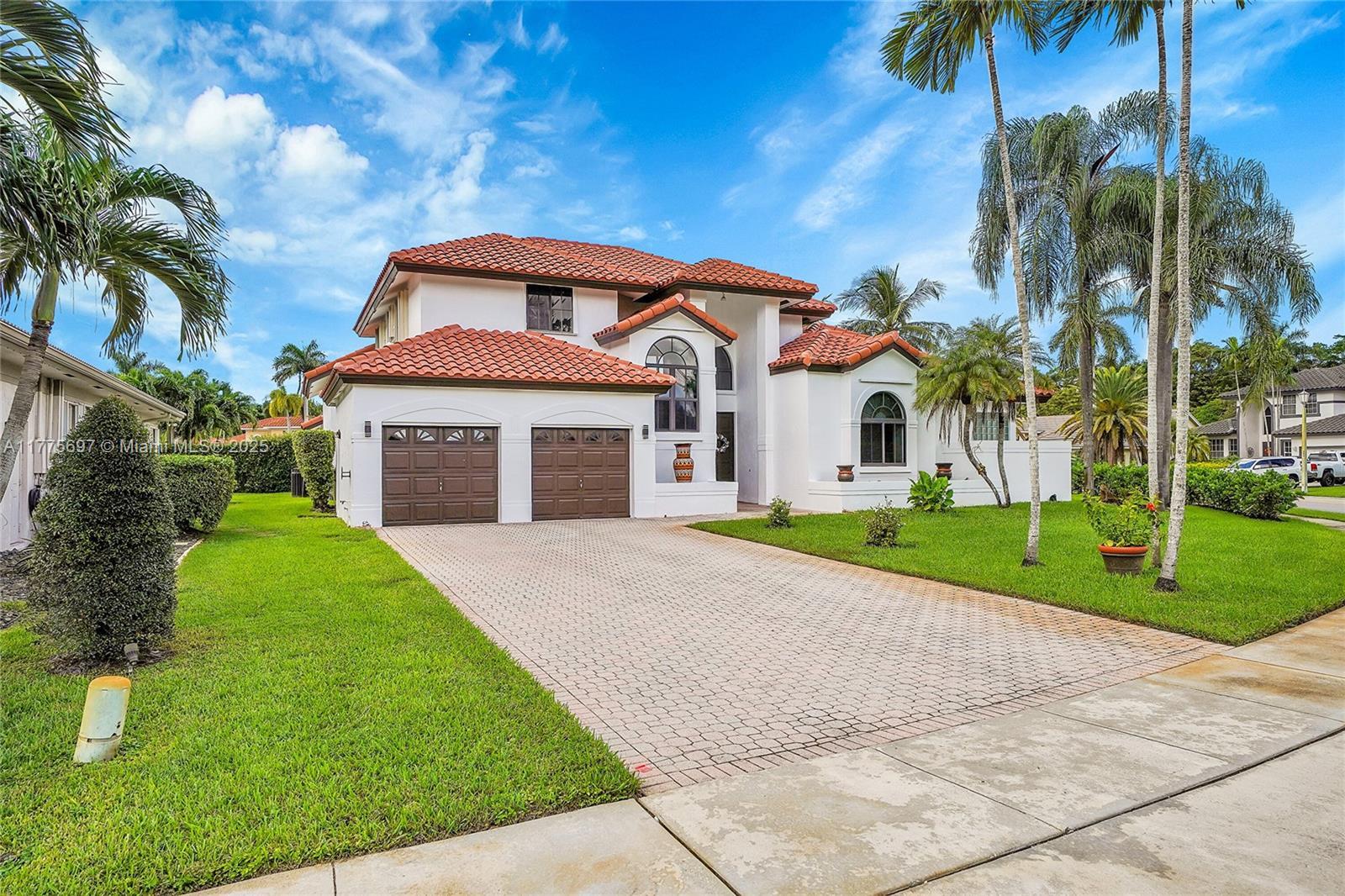 Picture of 500 E Cypress Pointe Dr E, Pembroke Pines, FL 33027