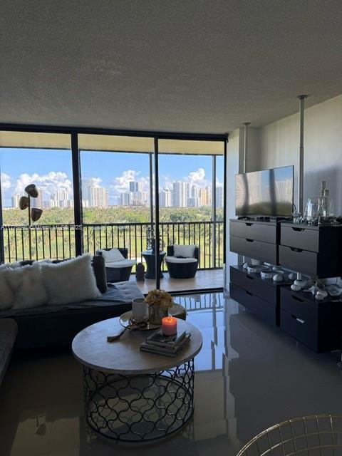 Picture of 20335 W Country Club Dr # 905, Aventura FL 33180