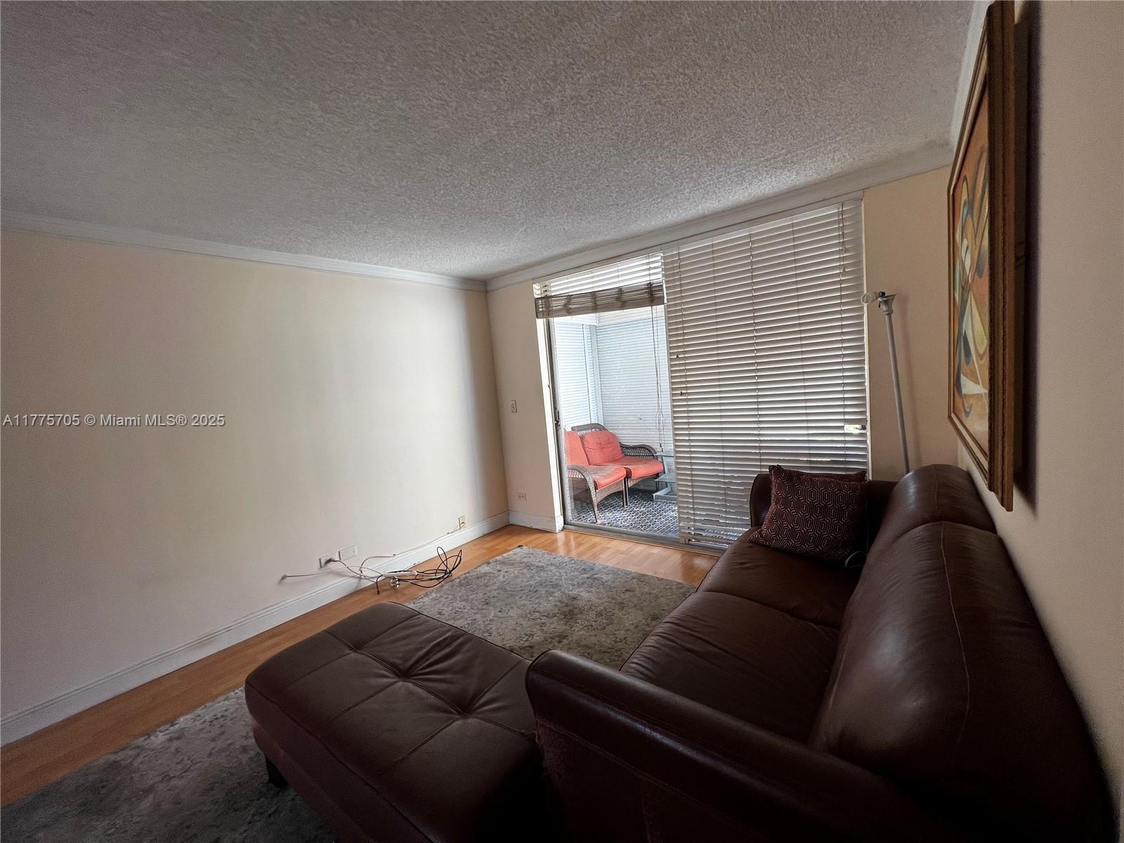 Picture of 447 NE 195Th St # 309, Miami, FL 33179