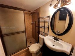 Picture of 447 NE 195Th St # 309, Miami, FL 33179