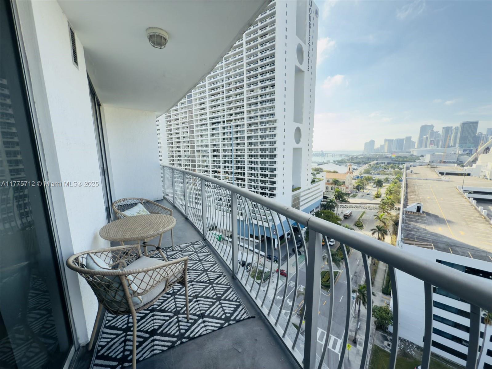 Picture of 1750 N Bayshore Dr # 1612, Miami, FL 33132