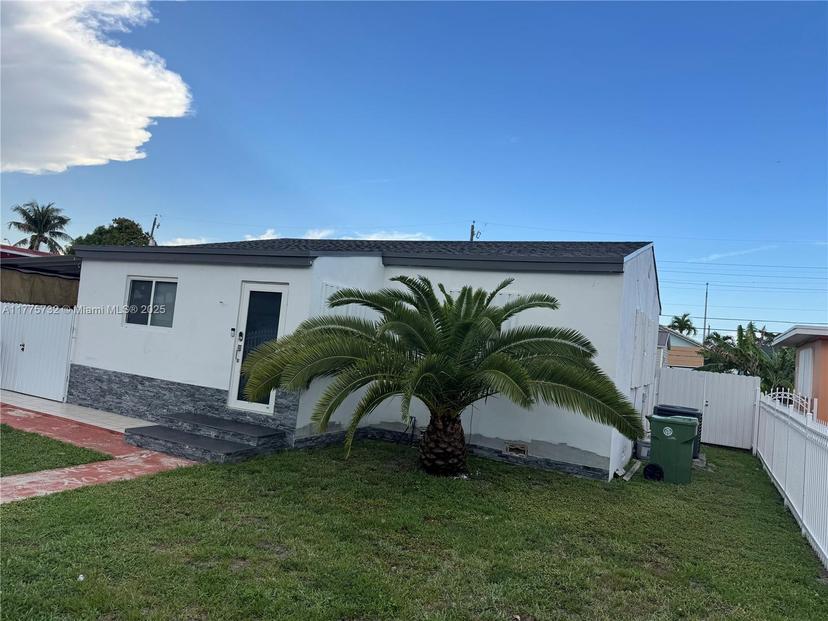 Picture of 653 SE 8Th Pl, Hialeah FL 33010
