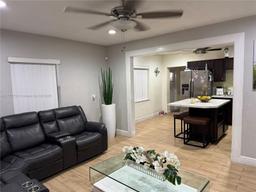 Picture of 653 SE 8Th Pl, Hialeah, FL 33010