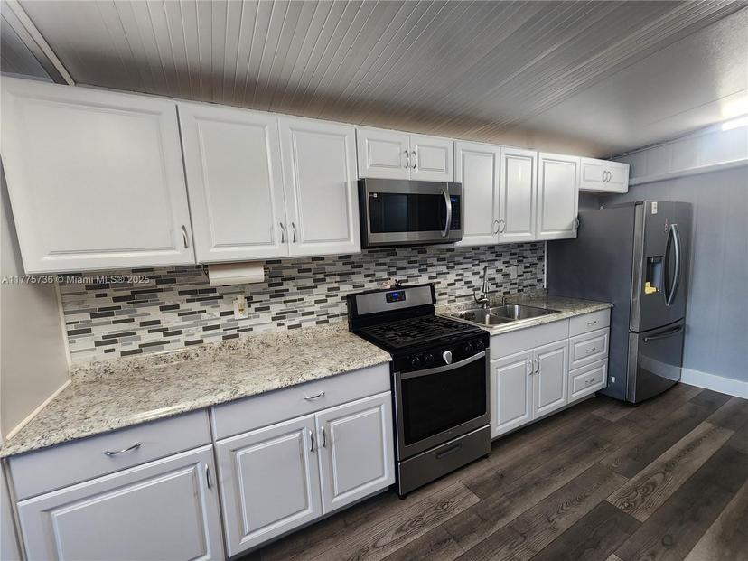 Picture of 10500 NW 32Nd Ave, Miami FL 33147
