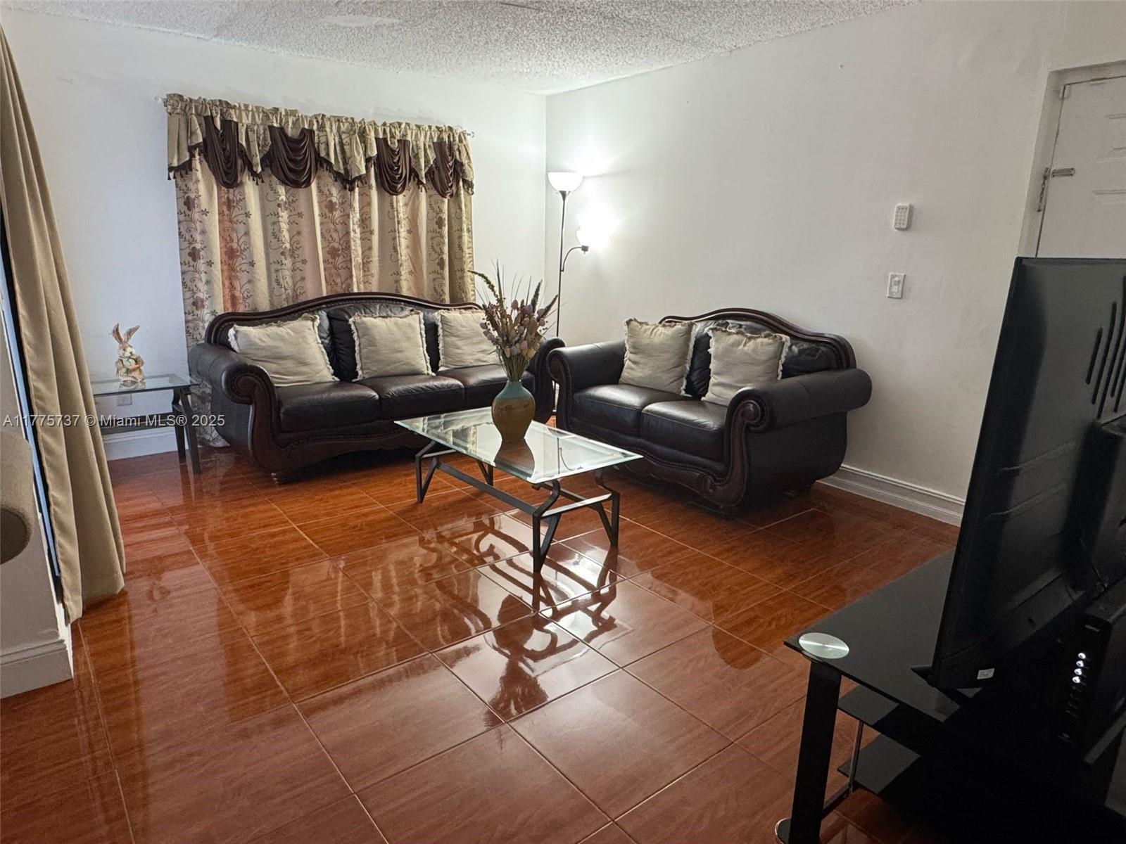 Picture of 18890 NW 57Th Ave # 101, Hialeah, FL 33015