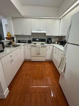 Picture of 18890 NW 57Th Ave # 101, Hialeah, FL 33015