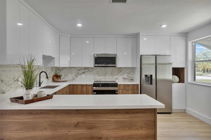 Picture of 5860 SW 13Th St, Plantation FL 33317