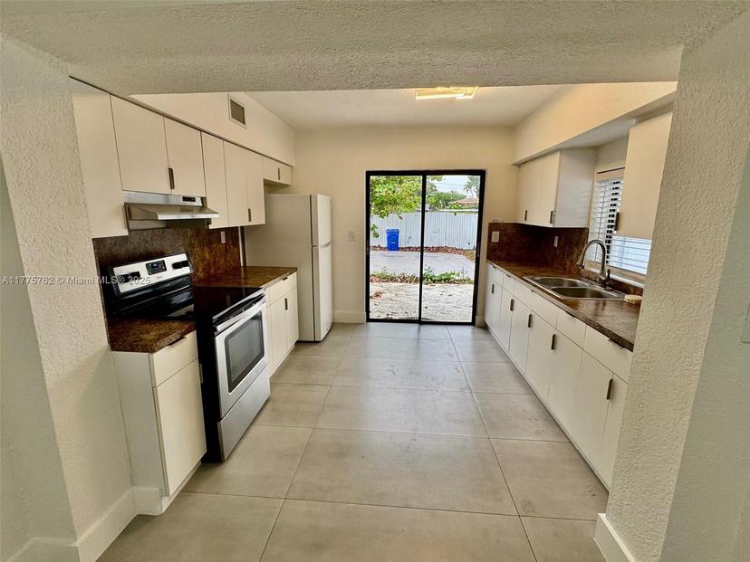 Picture of 17150 NE 18Th Ave, North Miami Beach FL 33162