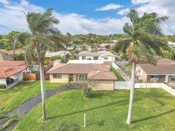 Picture of 5713 NE 17Th Ter, Fort Lauderdale, FL 33334